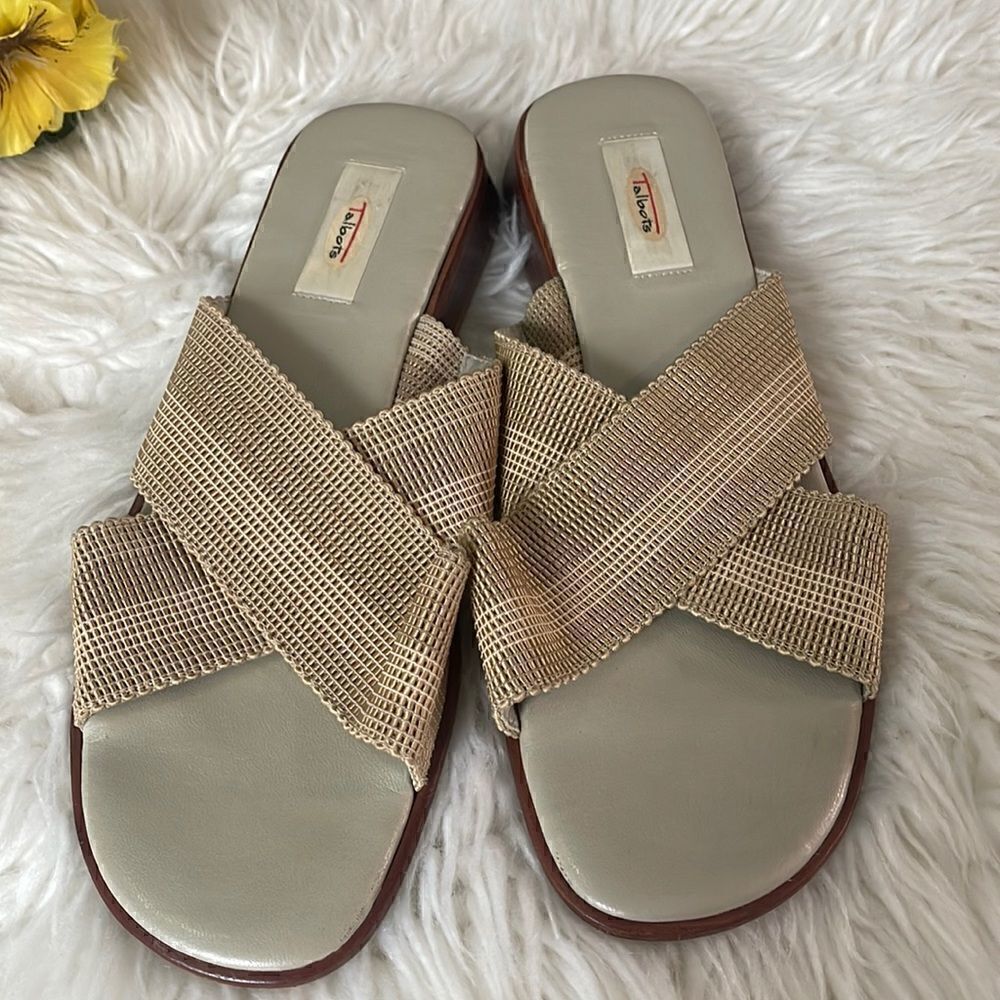 TALBOTS SANDALS SIZE 9B